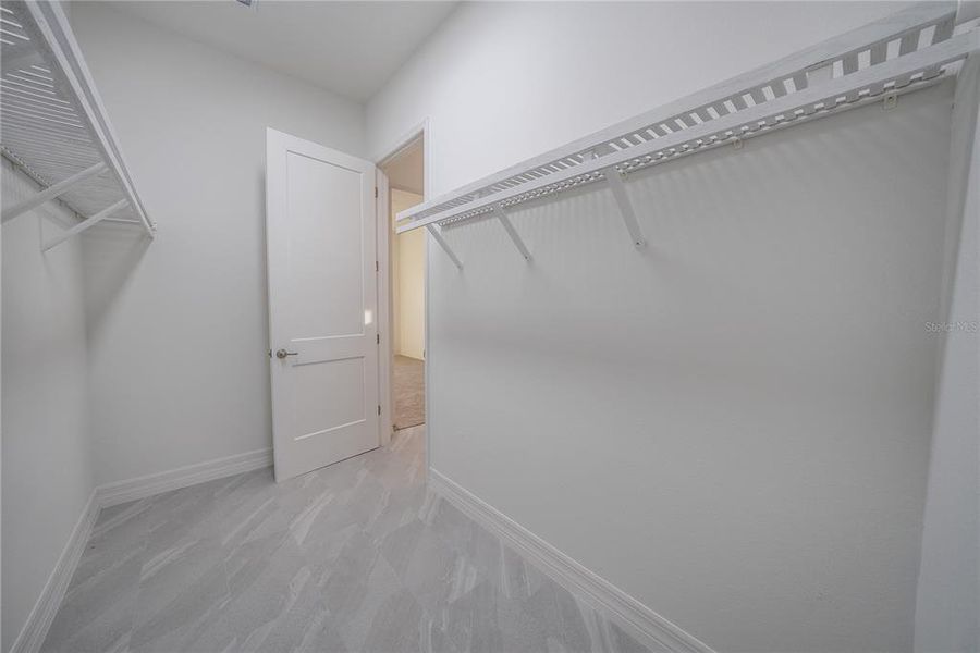 Spacious, unfurnished interior of a new home in , Ocala (Image 17).