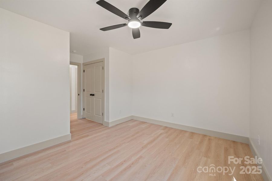 Spacious, unfurnished interior of a new home in , Newton (Image 17).