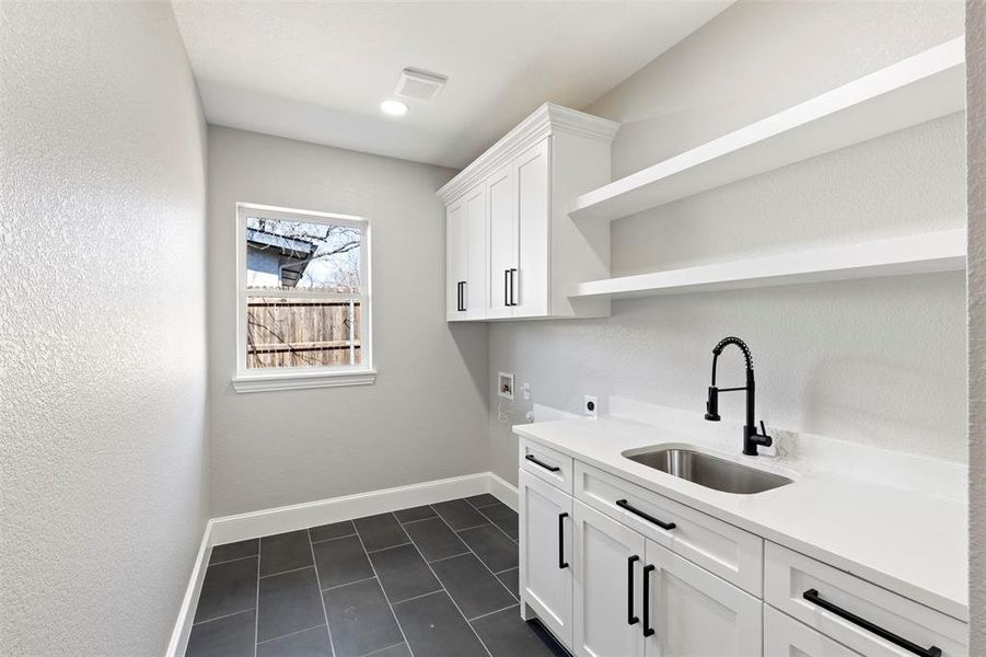 Furnished interior view inside a new home in , Arlington (Image 11).