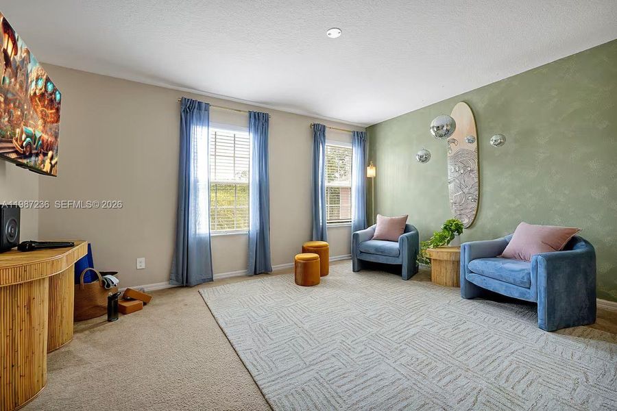Furnished interior view inside a new home in , Kissimmee (Image 8).