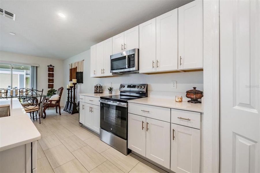 Furnished interior view inside a new home in Mirada: The Estates II, San Antonio (Image 15).