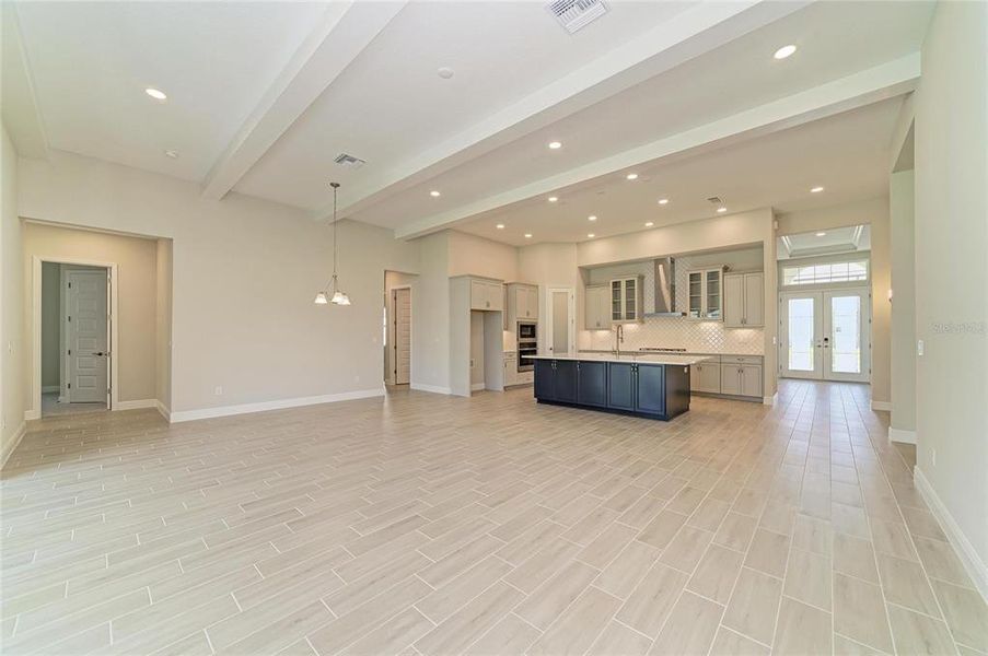 Spacious, unfurnished interior of a new home in Waterset, Apollo Beach (Image 24).