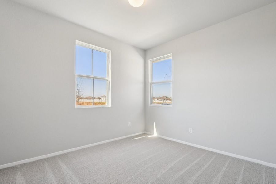 Spacious, unfurnished interior of a new home in Harvest Ridge, Elgin (Image 14).