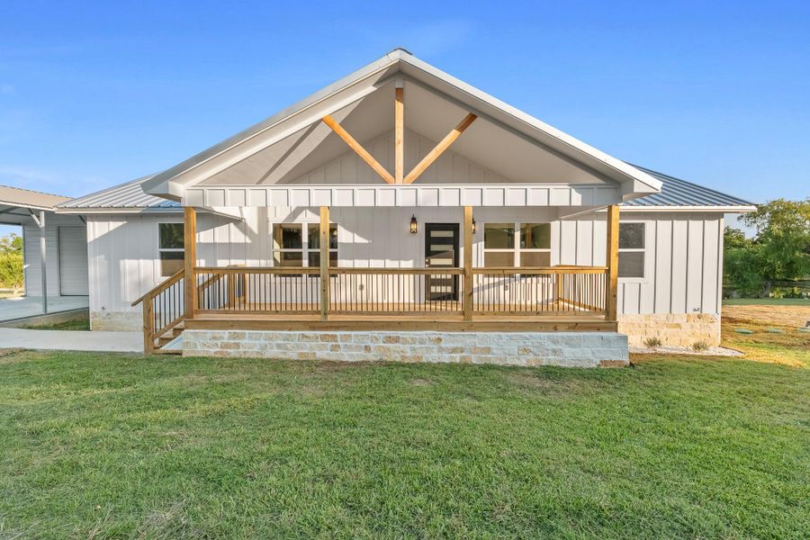 Exterior details and patio area of a home in , Point Blank (Image 28).