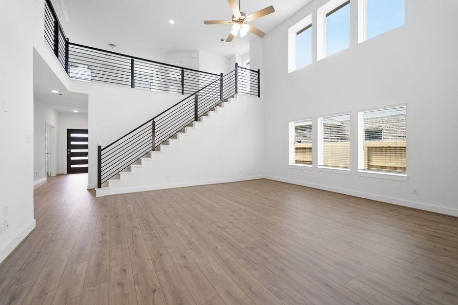 Spacious, unfurnished interior of a new home in Bay Creek, Baytown (Image 20).