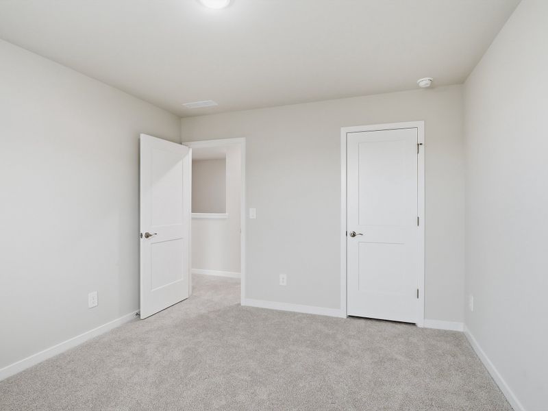Spacious, unfurnished interior of a new home in The Heritage at Buffaloe Reserve, Raleigh (Image 22). Spacious, unfurnished interior of a new home in The Heritage at Buffaloe Reserve, Raleigh (Image 22).
