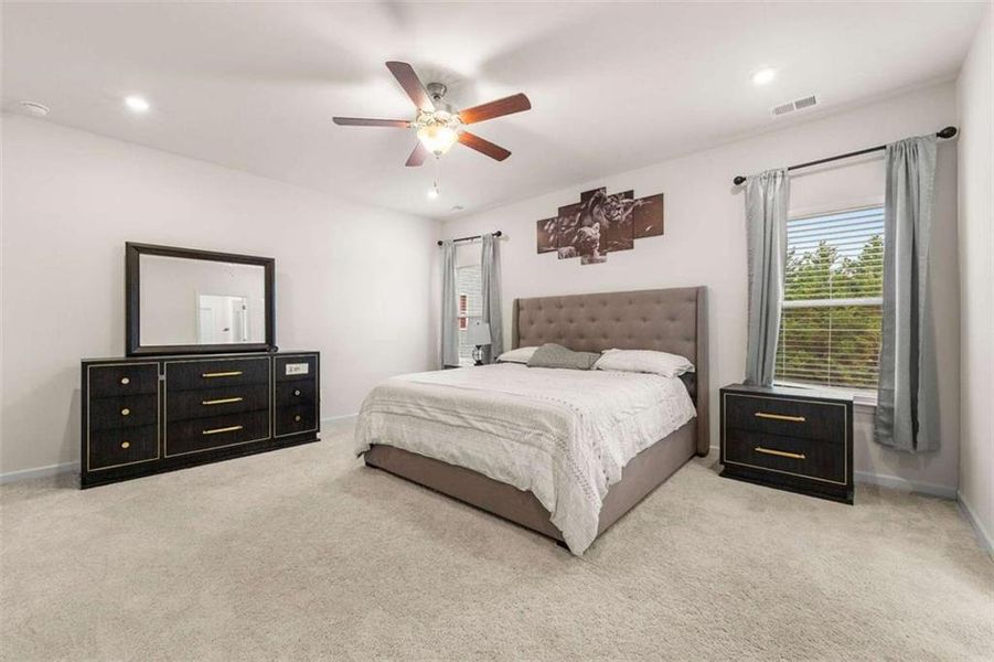 Furnished interior view inside a new home in , Dallas (Image 25).