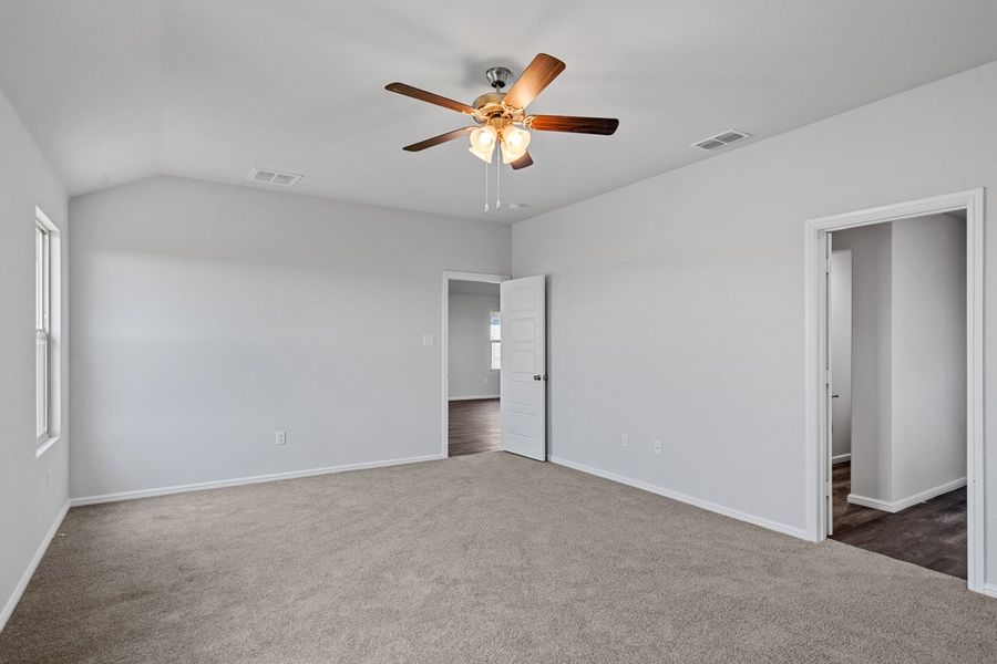 Representative unfurnished interior of a home built from the KINGSTON by D.R. Horton in Faculty Row, Abilene (Image 36).