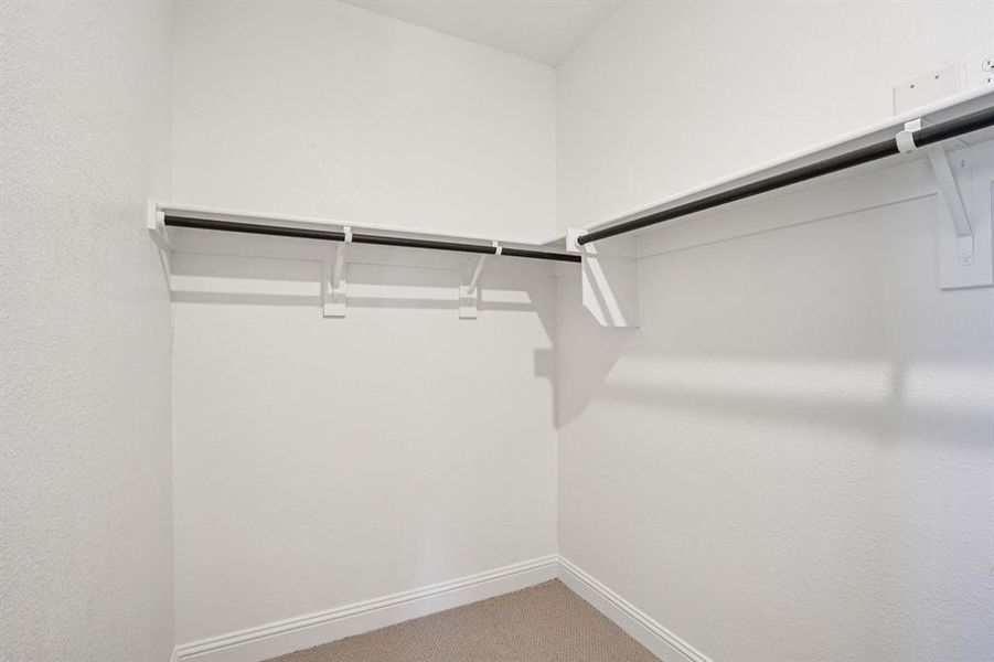 Spacious, unfurnished interior of a new home in Stonehaven, Seagoville (Image 23).