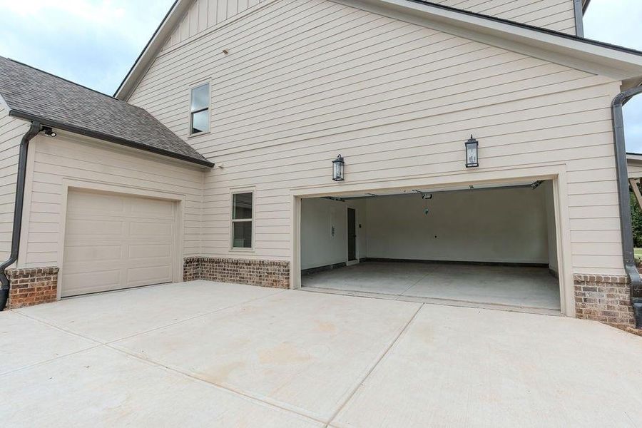 Exterior details and patio area of a home in , Hoschton (Image 31).