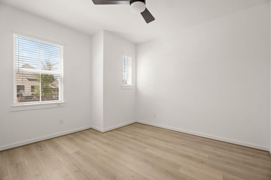 Extra Suite (*Photo not of actual home and used for illustration purposes only.) Extra Suite (*Photo not of actual home and used for illustration purposes only.)