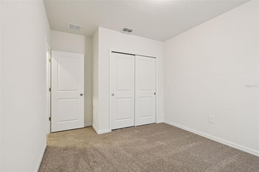 Spacious, unfurnished interior of a new home in Hamilton Bluff - Signature Series, Lake Hamilton (Image 18).