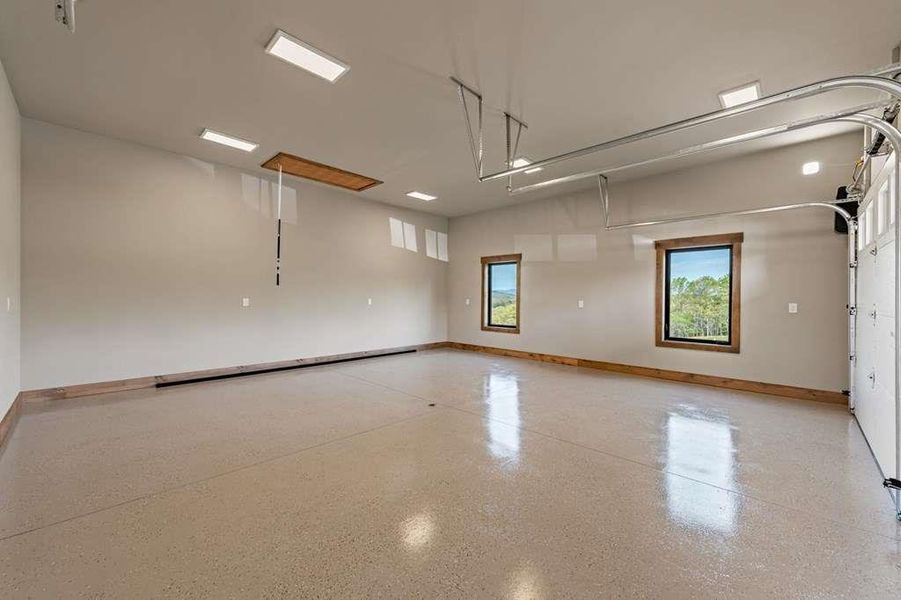 Spacious, unfurnished interior of a new home in , Blue Ridge (Image 28).