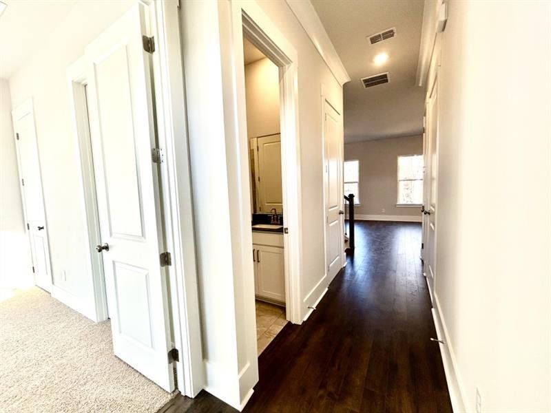Spacious, unfurnished interior of a new home in Red Bird Manor, Jefferson (Image 20). Spacious, unfurnished interior of a new home in Red Bird Manor, Jefferson (Image 20).