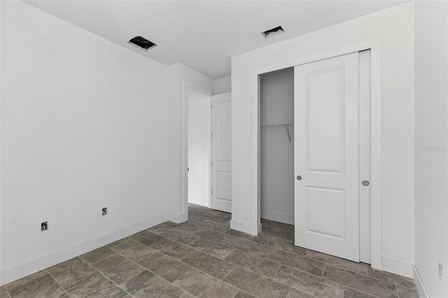 Spacious, unfurnished interior of a new home in , Port Charlotte (Image 19).