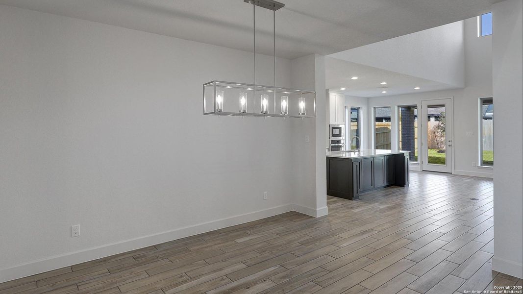 Spacious, unfurnished interior of a new home in Corley Farms 50', Boerne (Image 17).
