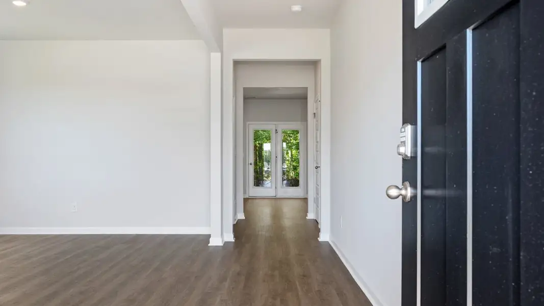 Spacious, unfurnished interior of a new home in Brooks Station, Dacula (Image 14).