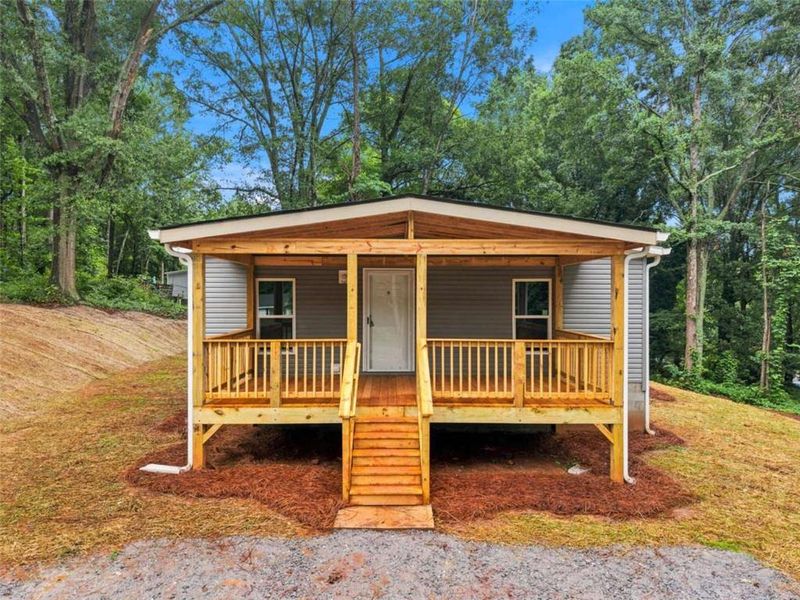 Exterior details and patio area of a home in , Villa Rica (Image 22).