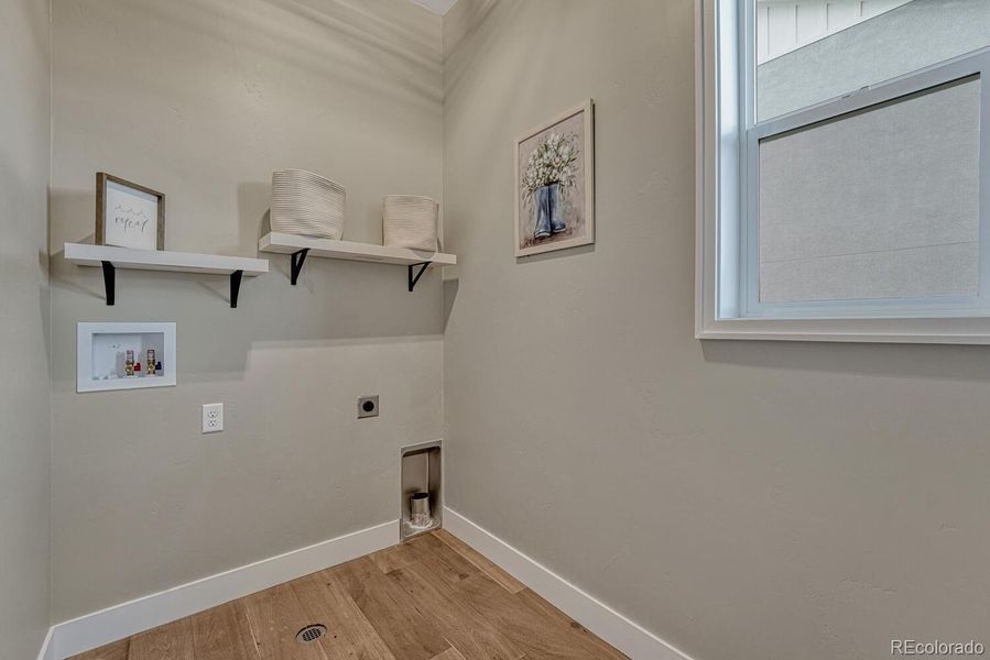 Spacious, unfurnished interior of a new home in , Colorado Springs (Image 21).