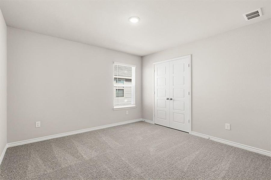 Spacious, unfurnished interior of a new home in Deer Creek, Crowley (Image 34).