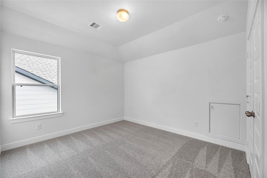 Representative image. Features, selections and colors may vary.