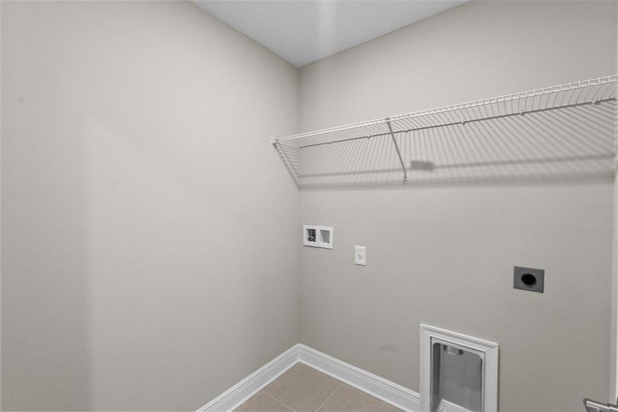 Spacious, unfurnished interior of a new home in , St. Petersburg (Image 23).