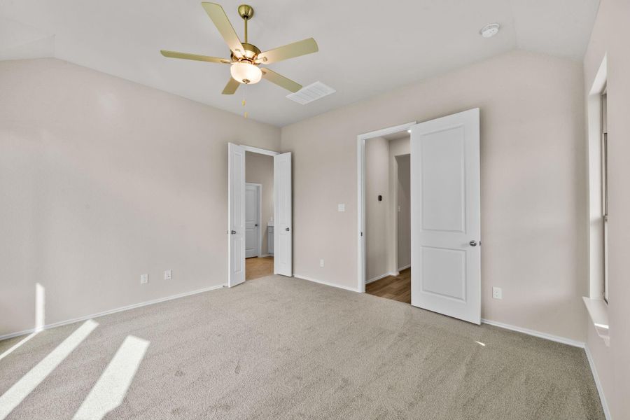 Spacious, unfurnished interior of a new home in Pomona 50' & 55', Manvel (Image 24).