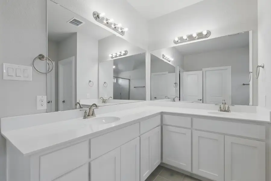 Representative furnished interior of a home built from the McKinley I by Cheldan Homes in Horizons at Bankston Estates, Venus (Image 6).
