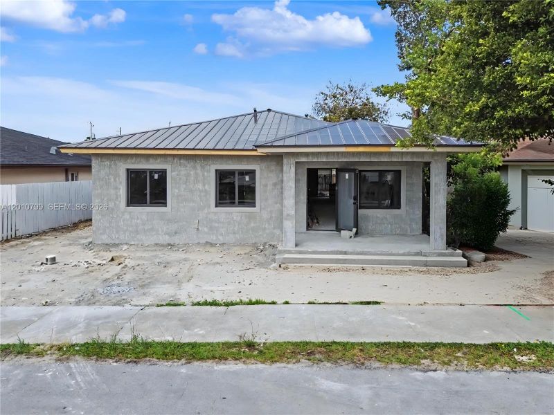 Exterior details and patio area of a home in , Homestead (Image 3).