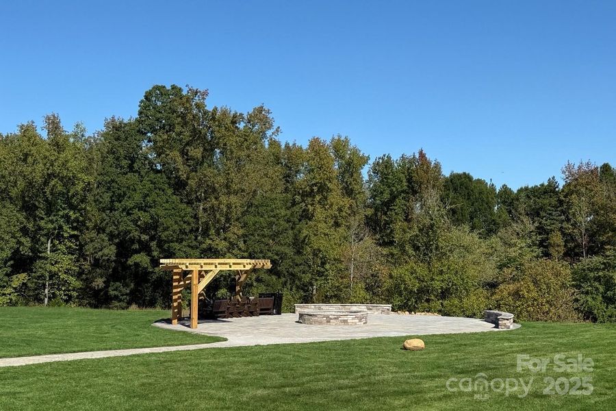Natural landscape and outdoor views near Cedar Meadows in Monroe (Image 20).