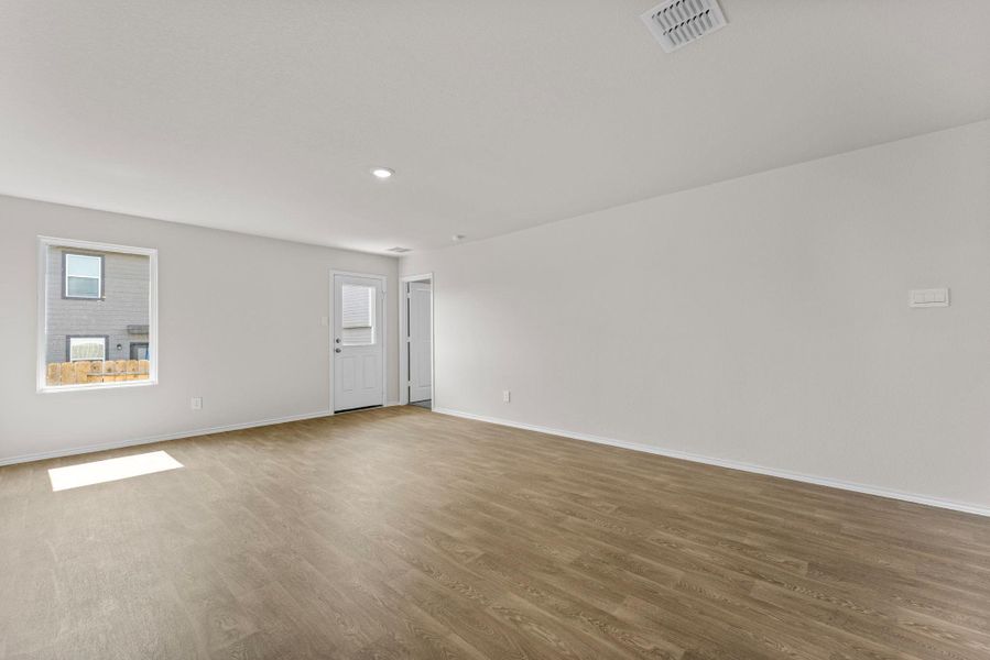 Spacious, unfurnished interior of a new home in Sunset Oaks, Maxwell (Image 23). Spacious, unfurnished interior of a new home in Sunset Oaks, Maxwell (Image 23).