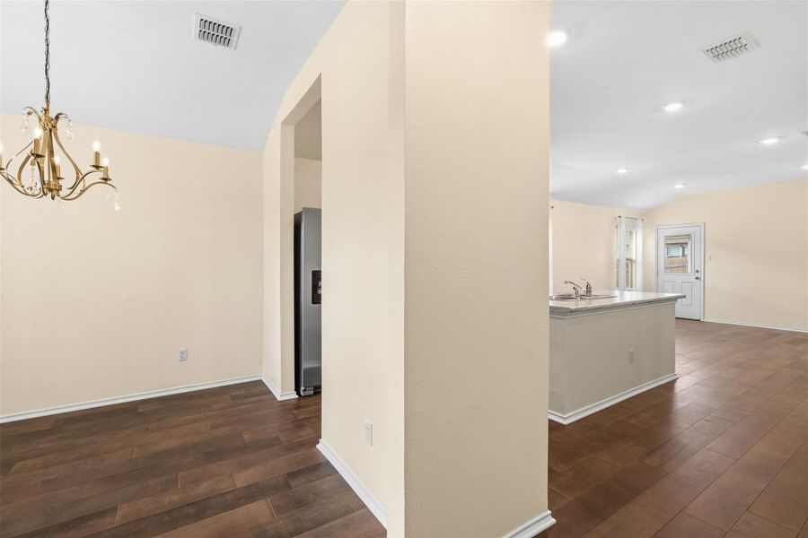 Spacious, unfurnished interior of a new home in , Troy (Image 27).
