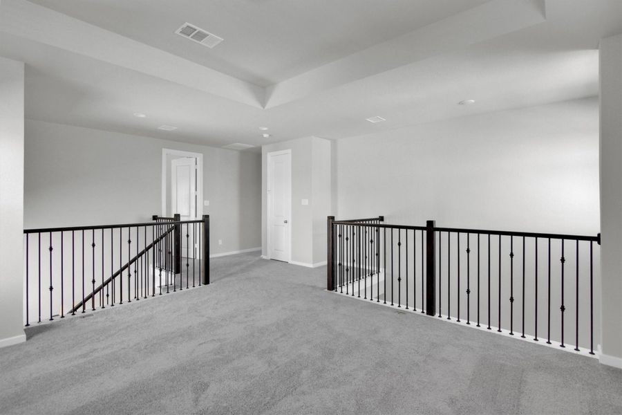 Spacious, unfurnished interior of a new home in Canterra Creek  60', Rosharon (Image 36).