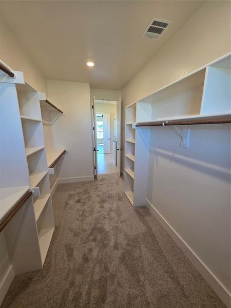 Spacious, unfurnished interior of a new home in Aledo Heights - Aledo ISD, Aledo (Image 18).