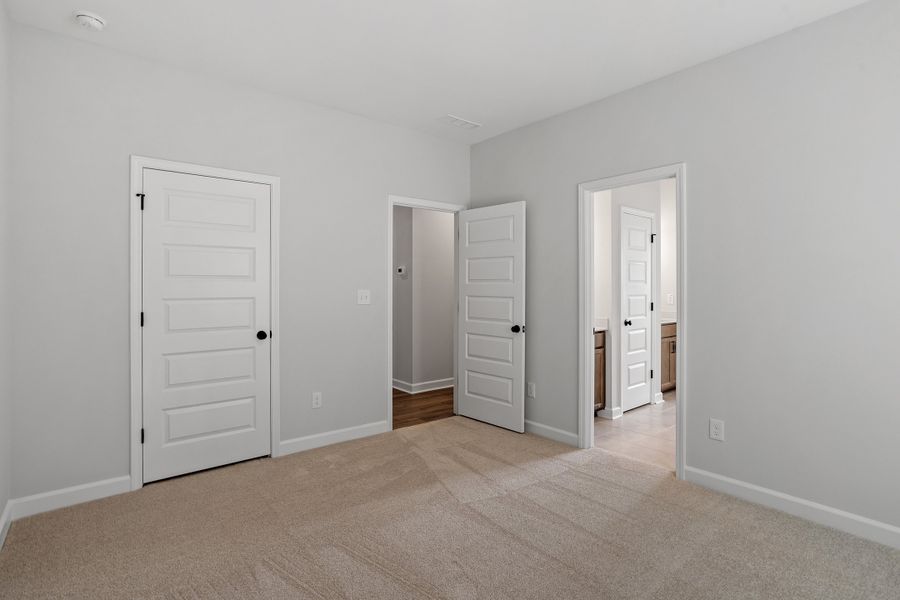 Spacious, unfurnished interior of a new home in Sweetbrier, Durham (Image 34).