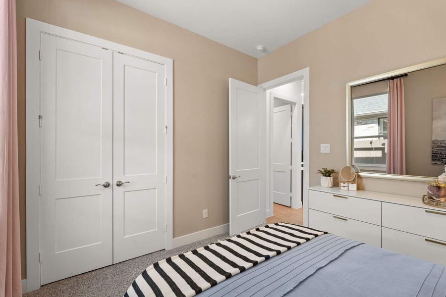 Furnished interior view inside a new home in Mulberry Farms, Santa Fe (Image 26).