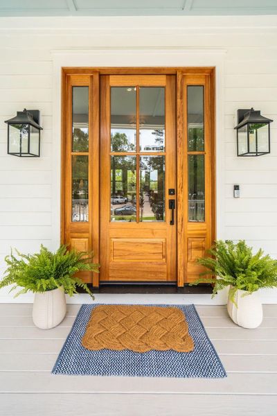 Exterior details and patio area of a home in , Johns Island (Image 4).
