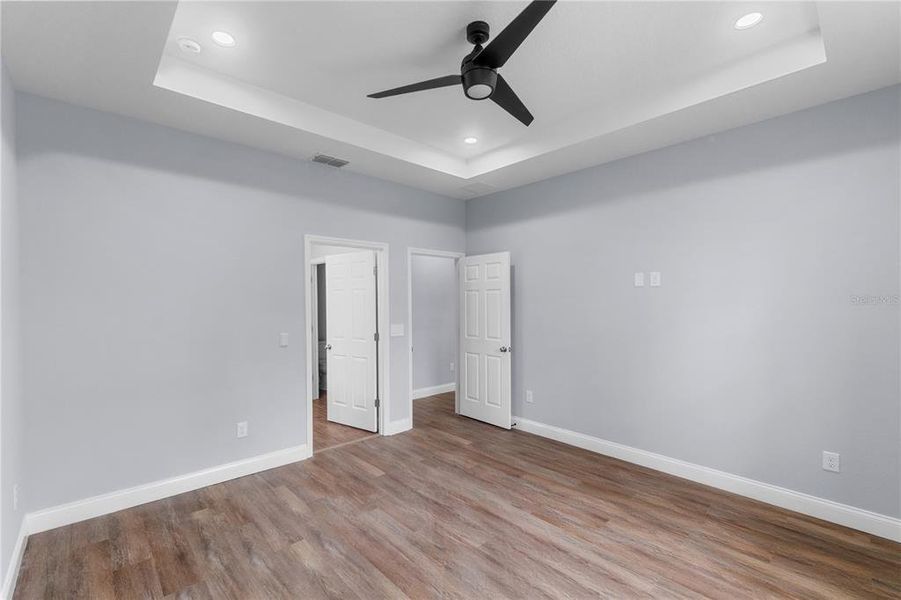 Spacious, unfurnished interior of a new home in , Deland (Image 22).
