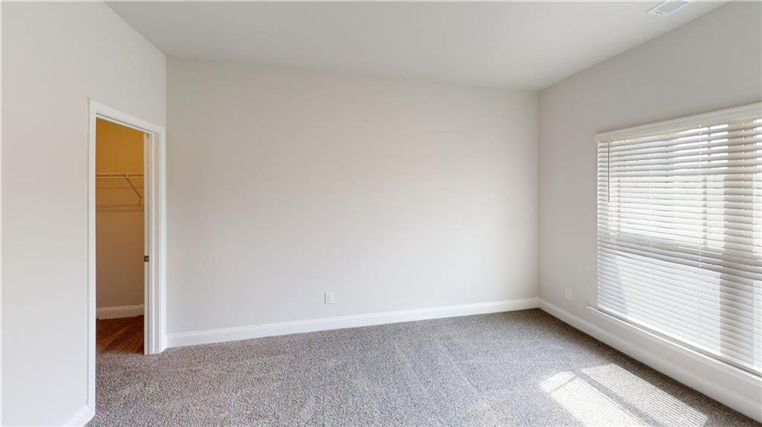 Spacious, unfurnished interior of a new home in , Griffin (Image 23).