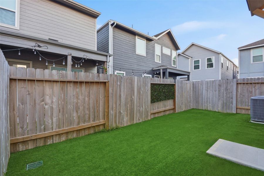 Turfed backyard for LOW maintenance! Turfed backyard for LOW maintenance!