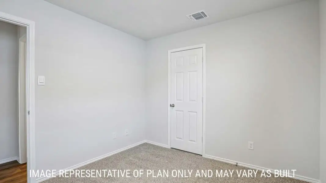 Spacious, unfurnished interior of a new home in Reynolds Crossing, Killeen (Image 22).
