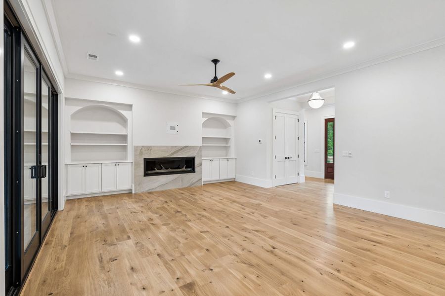 Spacious, unfurnished interior of a new home in , Johns Island (Image 98).