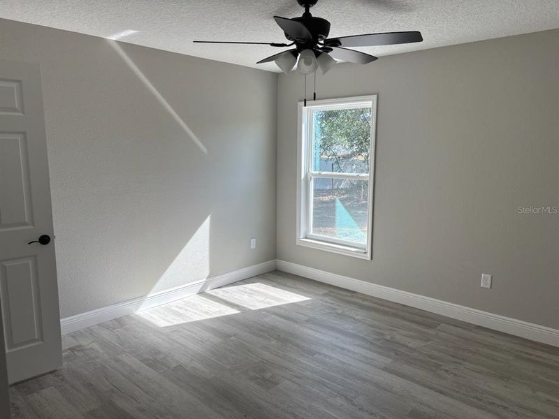Spacious, unfurnished interior of a new home in , Citrus Springs (Image 19).