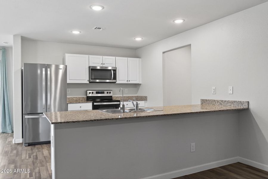 6) KITCHEN 6) KITCHEN