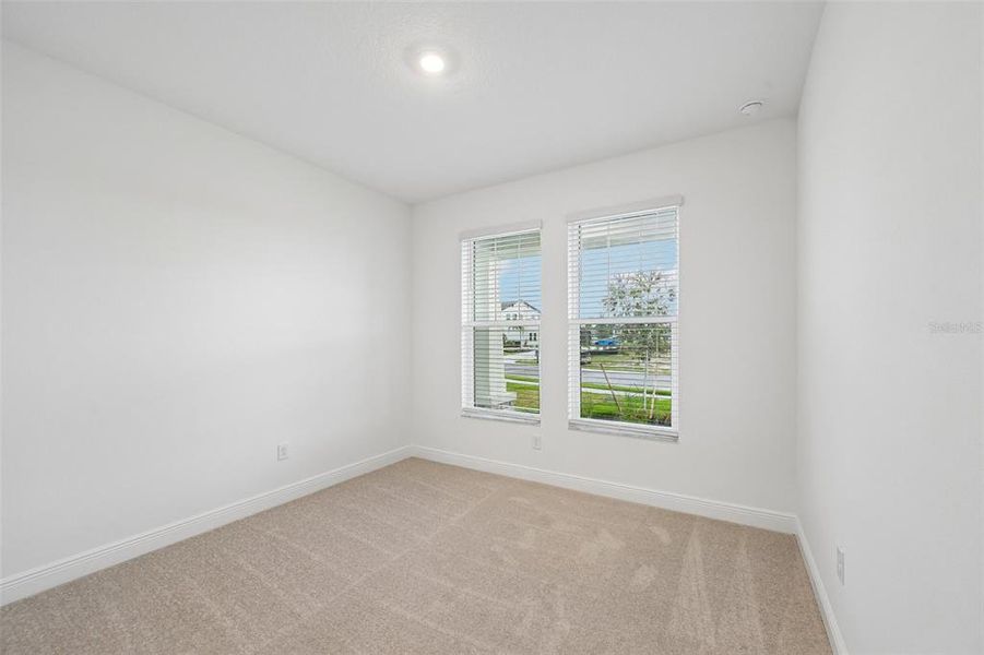 Spacious, unfurnished interior of a new home in Creeks Edge at Twin Rivers, Parrish (Image 25).
