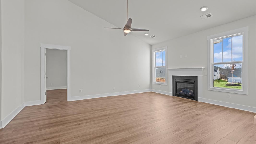 Furnished interior view inside a new home in Woodglen, Piedmont (Image 6).