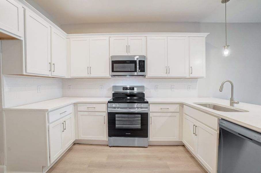 Representative furnished interior of a home built from the Tahoe by Parkside Builders in Anderson Park, Hendersonville (Image 34). Representative furnished interior of a home built from the Tahoe by Parkside Builders in Anderson Park, Hendersonville (Image 34).