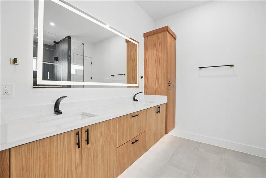 Furnished interior view inside a new home in , Dallas (Image 13).