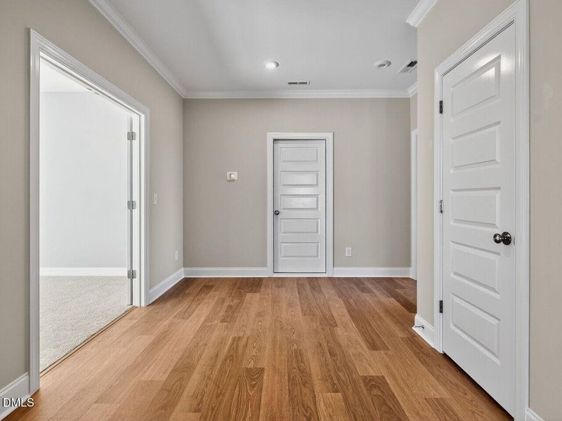 027-1280x960-landing