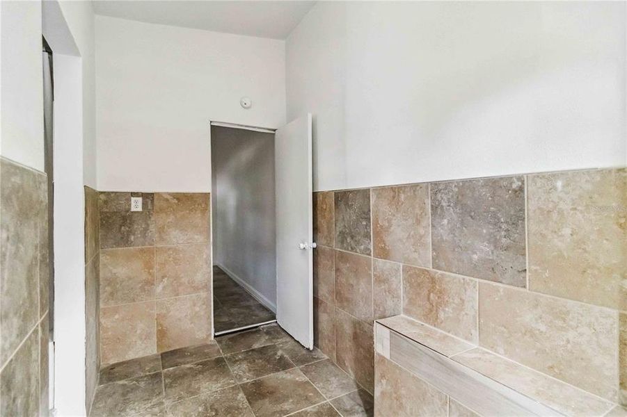 Image 28 of a home in .